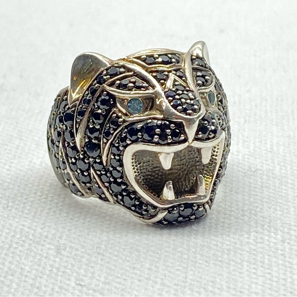 John Hardy Tiger Head Ring with blue topaz and black sapphire. Size 10